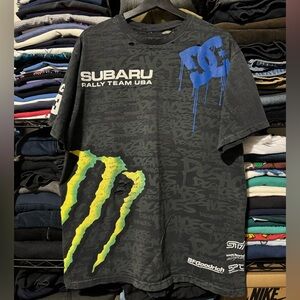 DC Men's Black and Blue Graphic Tee